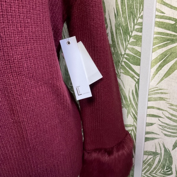 Love Token Sweater - Picture 3 of 3